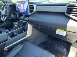 Toyota Tundra 4WD Limited CrewMax 5.5' Bed (Natl) 2026