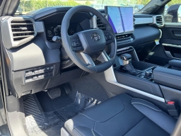 Toyota Tundra 4WD Limited CrewMax 5.5' Bed (Natl) 2026