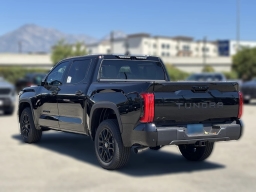 Toyota Tundra 4WD Limited CrewMax 5.5' Bed (Natl) 2026