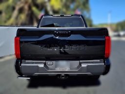 Toyota Tundra 4WD Limited CrewMax 5.5' Bed (Natl) 2026