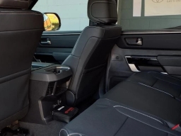 Toyota Tundra 4WD Limited CrewMax 5.5' Bed (Natl) 2026