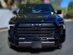 Toyota Tundra 4WD Limited CrewMax 5.5' Bed (Natl) 2026