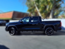 Toyota Tundra 4WD Limited CrewMax 5.5' Bed (Natl) 2026