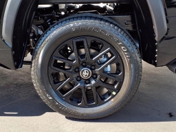 Toyota Tundra 4WD Limited CrewMax 5.5' Bed (Natl) 2026