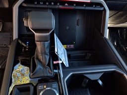 Toyota Tundra 4WD Limited CrewMax 5.5' Bed (Natl) 2026