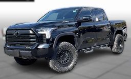 Toyota Tundra 4WD Limited Hybrid CrewMax 5.5' Bed (Natl) 2026