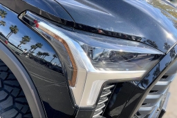 Toyota Tundra 4WD Limited Hybrid CrewMax 5.5' Bed (Natl) 2026