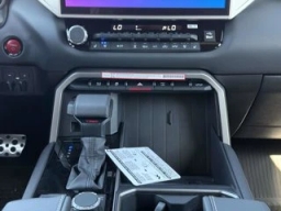 Toyota Tundra 4WD Limited Hybrid CrewMax 5.5' Bed (Natl) 2026