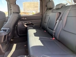 Toyota Tundra 4WD Limited Hybrid CrewMax 5.5' Bed (Natl) 2026