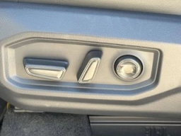 Toyota Tundra 4WD Limited Hybrid CrewMax 5.5' Bed (Natl) 2026