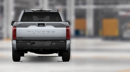 Toyota Tundra 4WD Limited Hybrid CrewMax 5.5' Bed (Natl) 2026