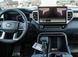 Toyota Tundra 4WD Limited Hybrid CrewMax 6.5' Bed (Natl) 2026