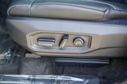 Toyota Tundra 4WD Limited Hybrid CrewMax 6.5' Bed (Natl) 2026