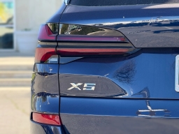 BMW X5 sDrive40i Sports Activity Vehicle 2026