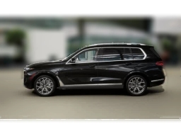 BMW X7 xDrive40i Sports Activity Vehicle 2026