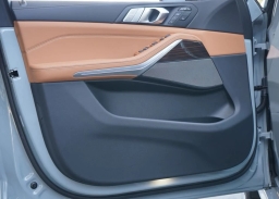 BMW X7 xDrive40i Sports Activity Vehicle 2026