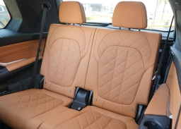 BMW X7 xDrive40i Sports Activity Vehicle 2026