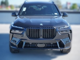 BMW X7 xDrive40i Sports Activity Vehicle 2026
