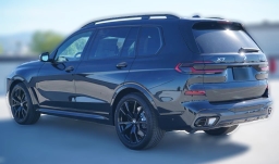 BMW X7 xDrive40i Sports Activity Vehicle 2026