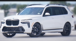 BMW X7 xDrive40i Sports Activity Vehicle 2026