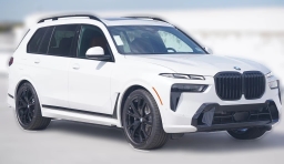 BMW X7 xDrive40i Sports Activity Vehicle 2026