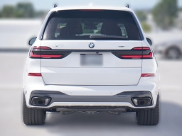 BMW X7 xDrive40i Sports Activity Vehicle 2026