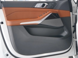 BMW X7 xDrive40i Sports Activity Vehicle 2026