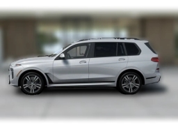 BMW X7 xDrive40i Sports Activity Vehicle 2026
