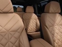 BMW X7 xDrive40i Sports Activity Vehicle 2026