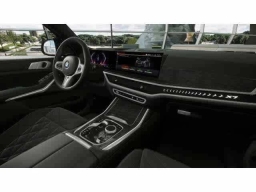 BMW X7 xDrive40i Sports Activity Vehicle 2026