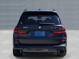 BMW X7 xDrive40i Sports Activity Vehicle 2026