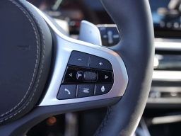 BMW X7 xDrive40i Sports Activity Vehicle 2026