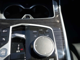 BMW X7 xDrive40i Sports Activity Vehicle 2026