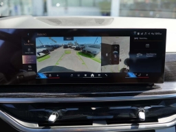 BMW X7 xDrive40i Sports Activity Vehicle 2026