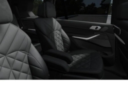 BMW X7 xDrive40i Sports Activity Vehicle 2026