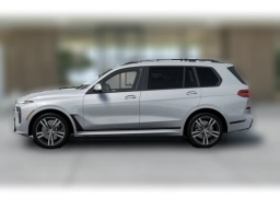 BMW X7 xDrive40i Sports Activity Vehicle 2026