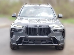 BMW X7 xDrive40i Sports Activity Vehicle 2026