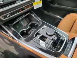 BMW X7 xDrive40i Sports Activity Vehicle 2026