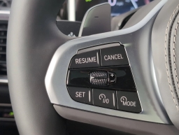 BMW X7 xDrive40i Sports Activity Vehicle 2026