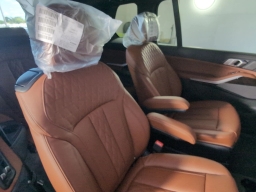 BMW X7 xDrive40i Sports Activity Vehicle 2026