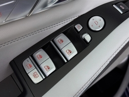 BMW X7 xDrive40i Sports Activity Vehicle 2026