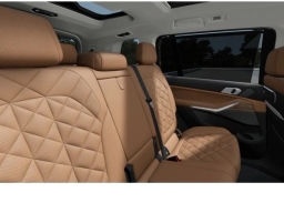 BMW X7 xDrive40i Sports Activity Vehicle 2026