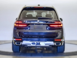 BMW X7 xDrive40i Sports Activity Vehicle 2026