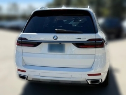 BMW X7 xDrive40i Sports Activity Vehicle 2026