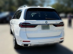 BMW X7 xDrive40i Sports Activity Vehicle 2026