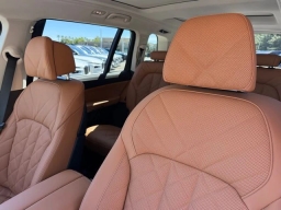 BMW X7 xDrive40i Sports Activity Vehicle 2026