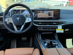 BMW X7 xDrive40i Sports Activity Vehicle 2026