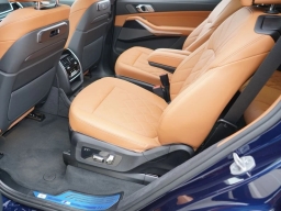 BMW X7 xDrive40i Sports Activity Vehicle 2026