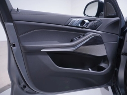 BMW X7 xDrive40i Sports Activity Vehicle 2026