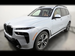 BMW X7 xDrive40i Sports Activity Vehicle 2026